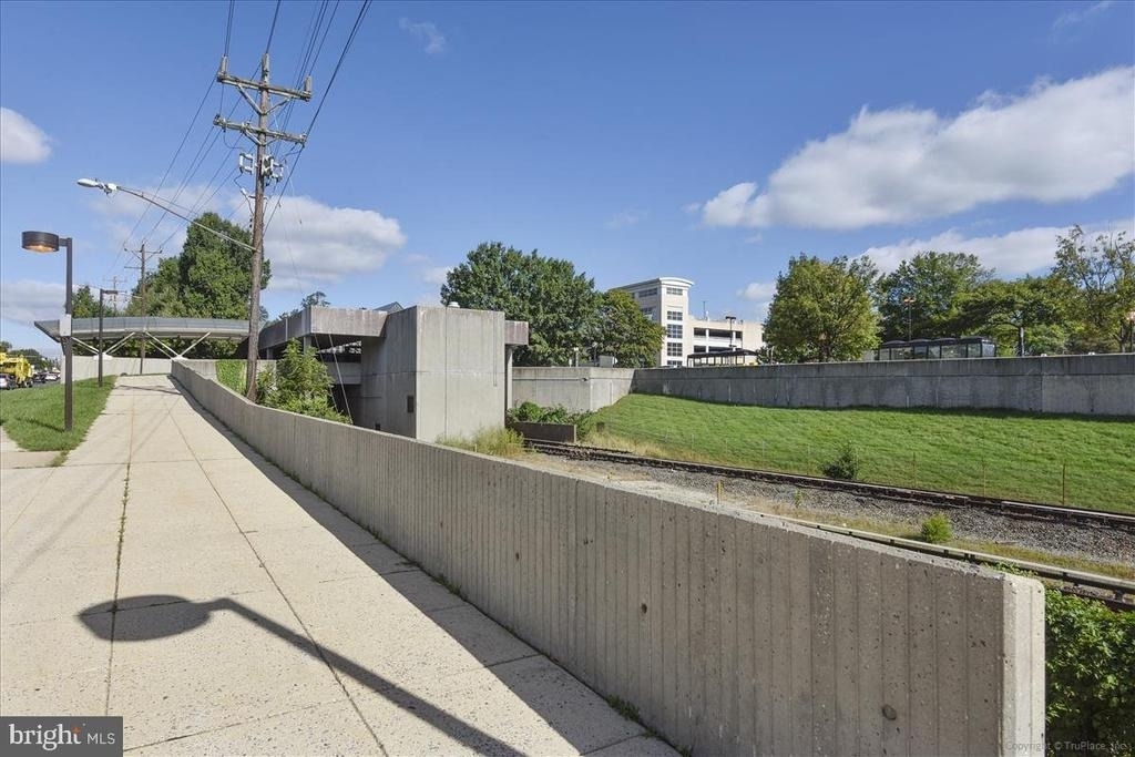 10513 Weymouth Street - Photo 39