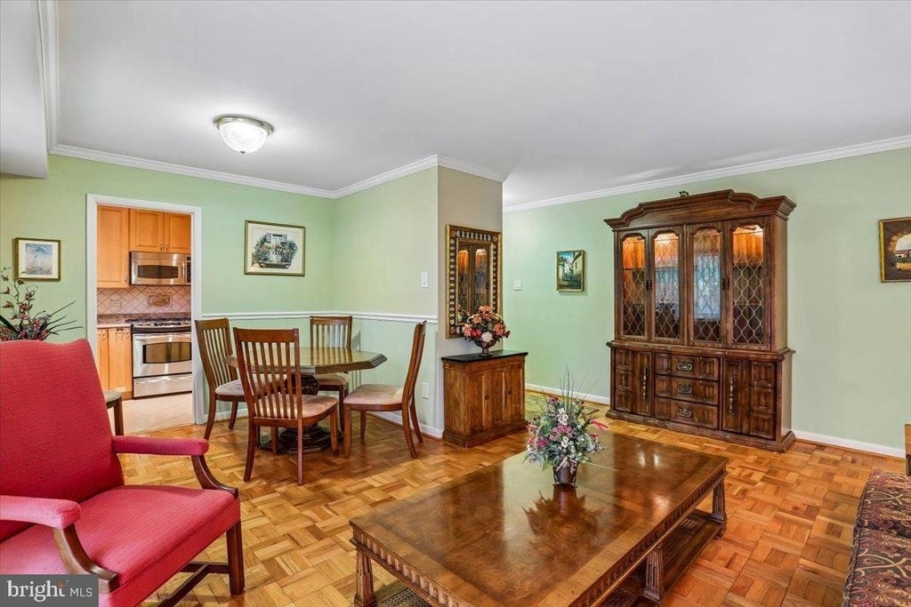 10513 Weymouth Street - Photo 4