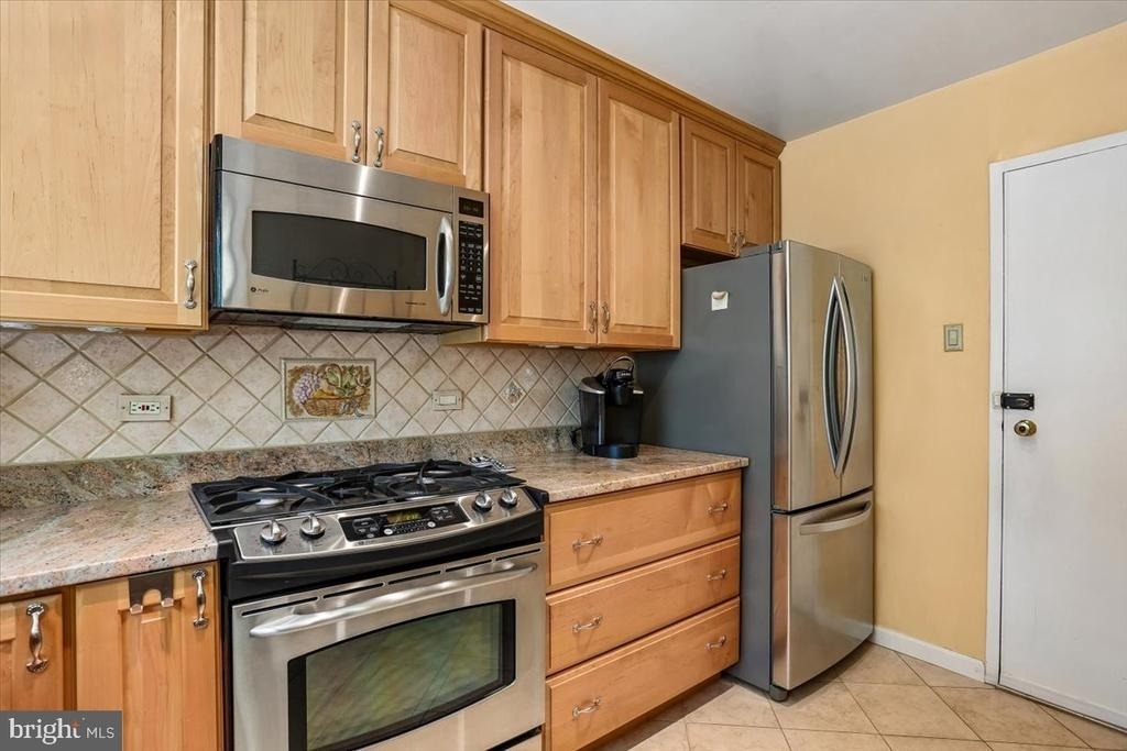 10513 Weymouth Street - Photo 7