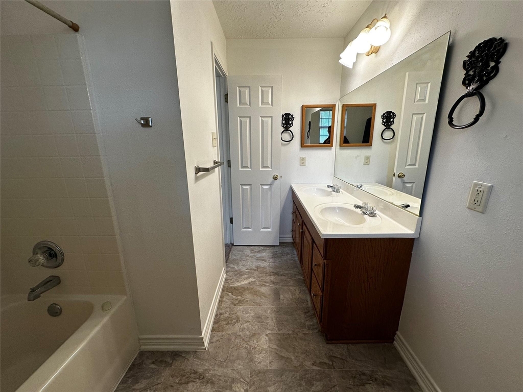 1400 Prairie Dr - Photo 11