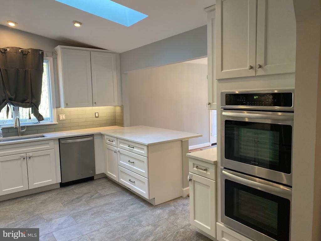 9917 Betteker Lane - Photo 16