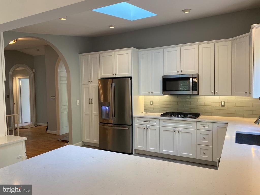 9917 Betteker Lane - Photo 12