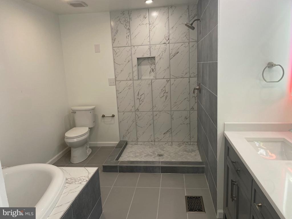 9917 Betteker Lane - Photo 25
