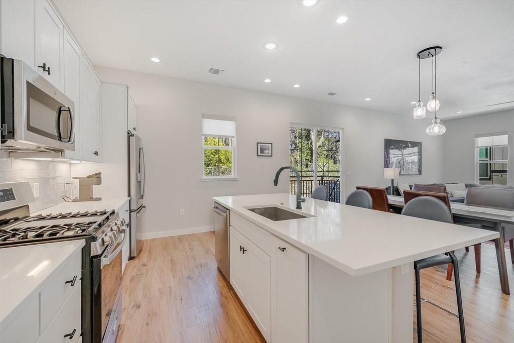 3809 Valley View Rd - Photo 8