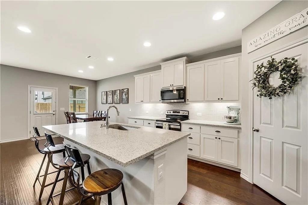 112 Magna Ln - Photo 4
