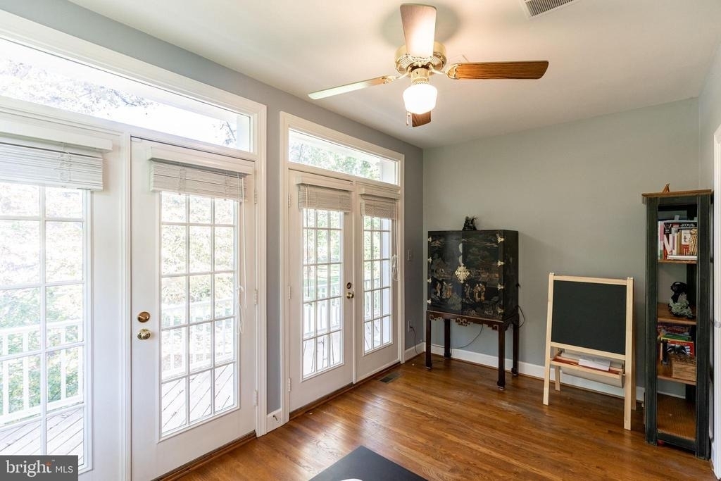 10117 Meyer Point Terrace - Photo 12
