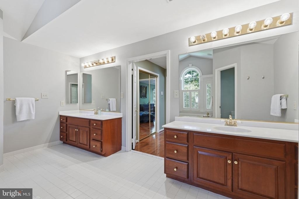 10117 Meyer Point Terrace - Photo 21