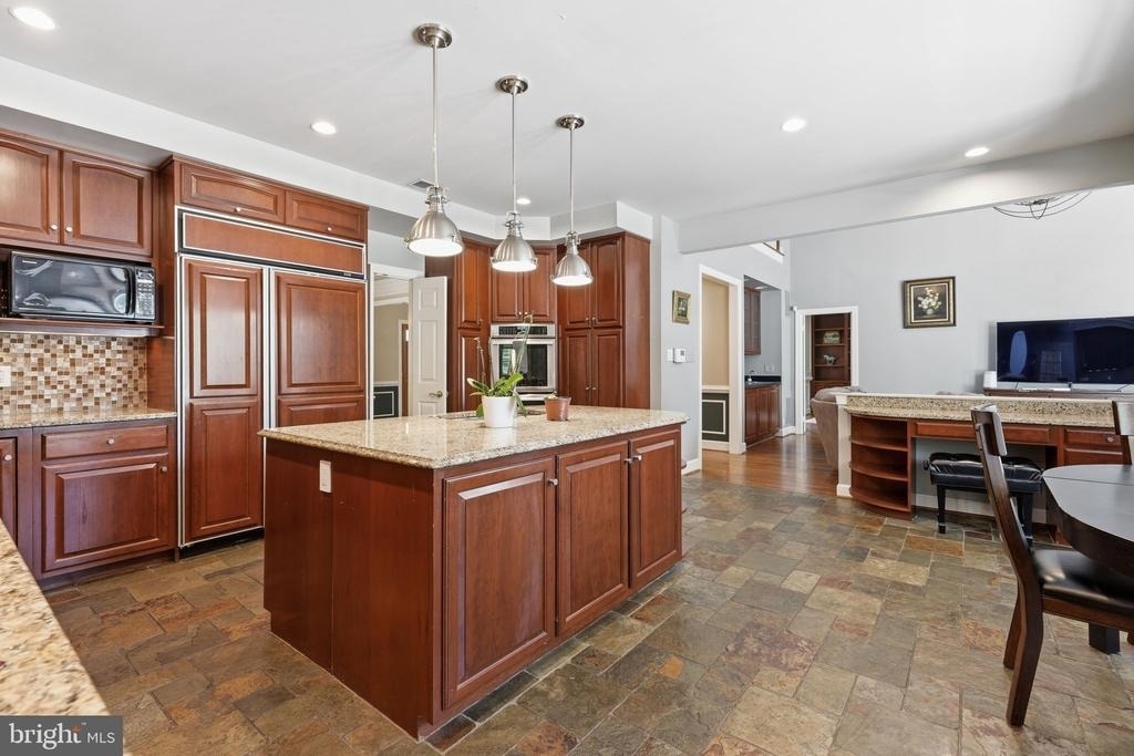 10117 Meyer Point Terrace - Photo 12