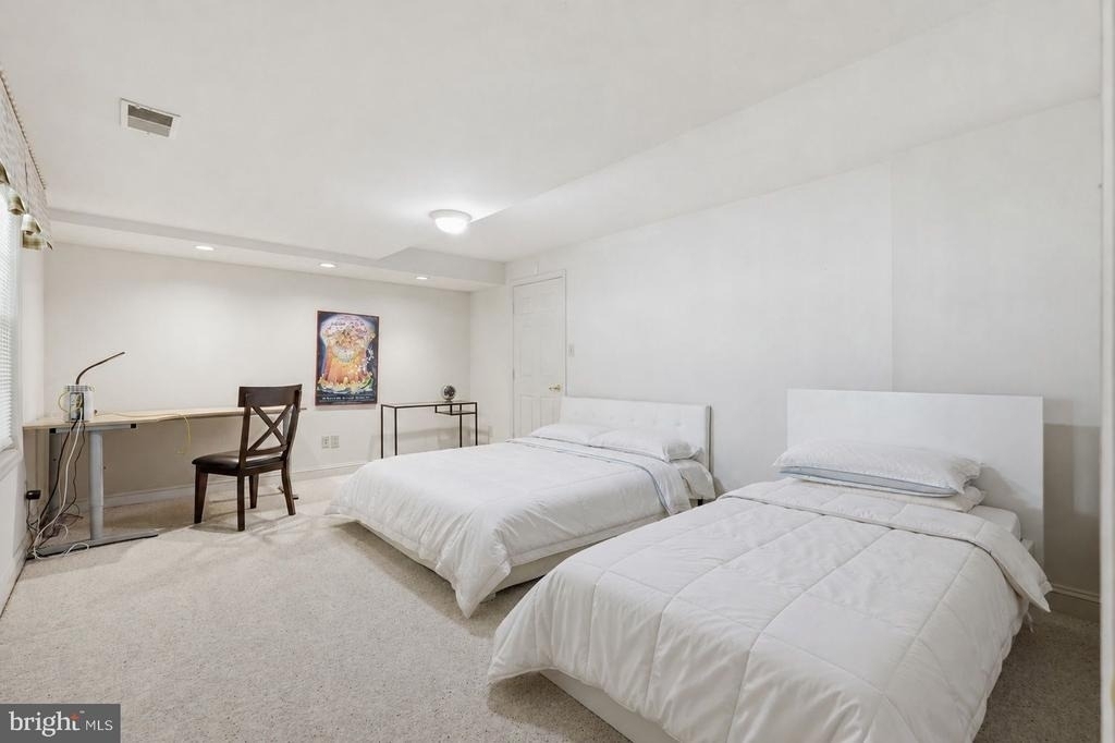10117 Meyer Point Terrace - Photo 35
