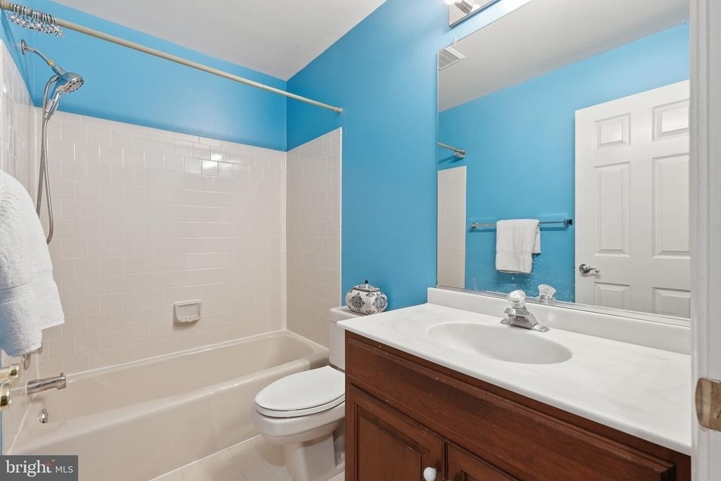 10117 Meyer Point Terrace - Photo 24