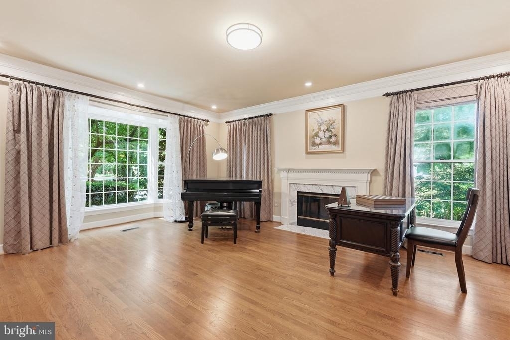 10117 Meyer Point Terrace - Photo 4