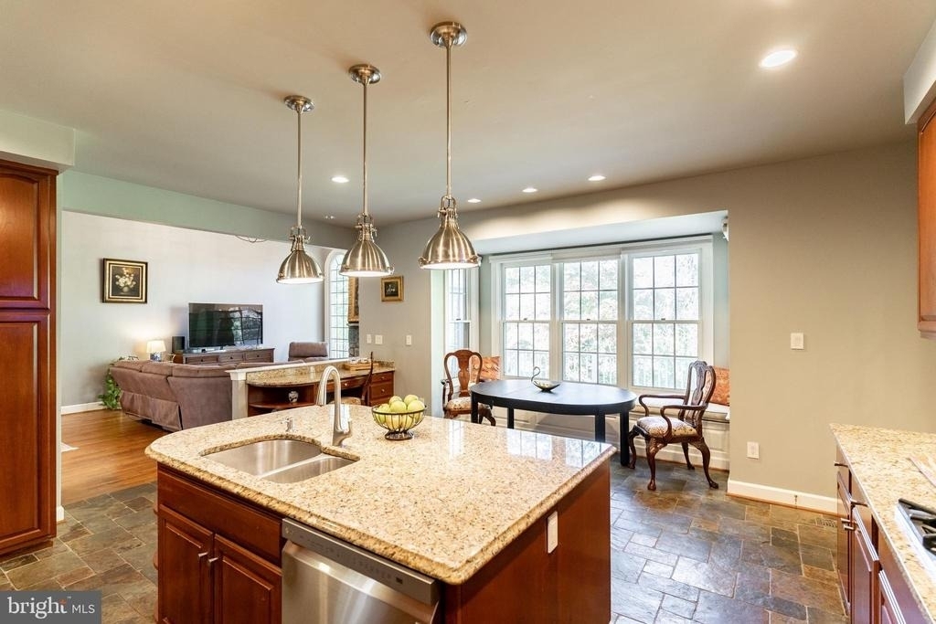 10117 Meyer Point Terrace - Photo 9