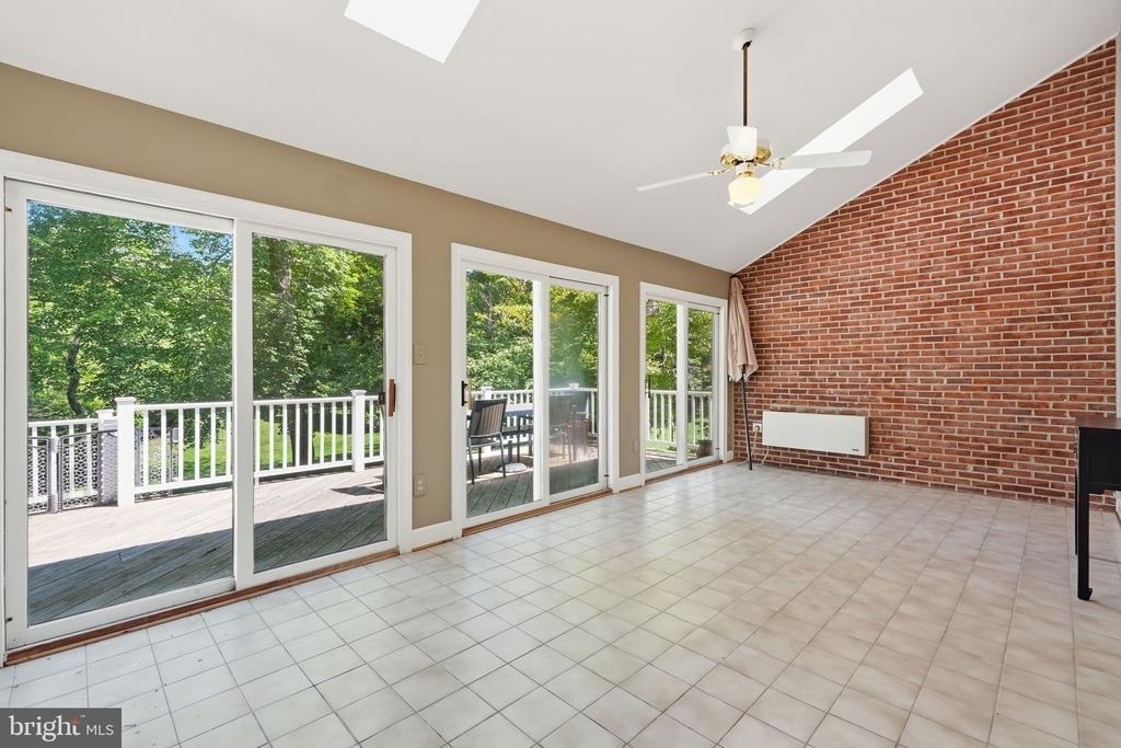 10117 Meyer Point Terrace - Photo 15