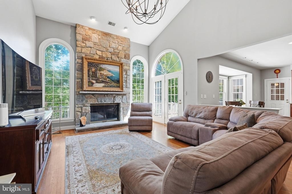 10117 Meyer Point Terrace - Photo 9