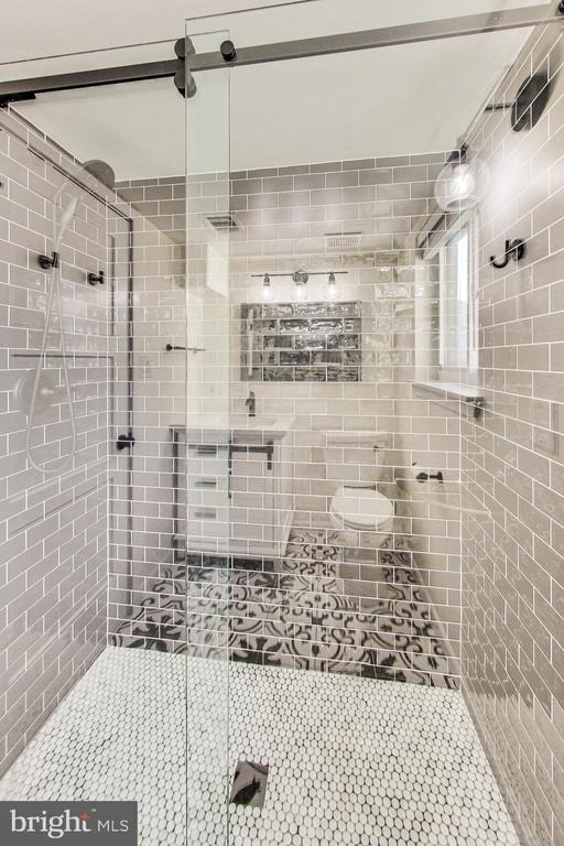 8923 Battery Place - Photo 10