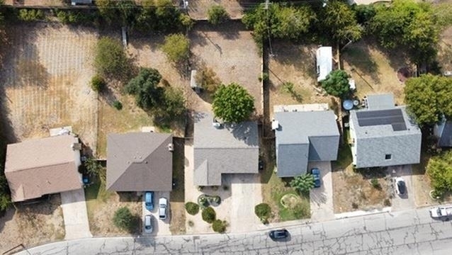 411 Buckboard Blvd - Photo 0