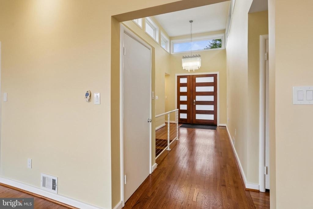 3301 Shirley Ln - Photo 9