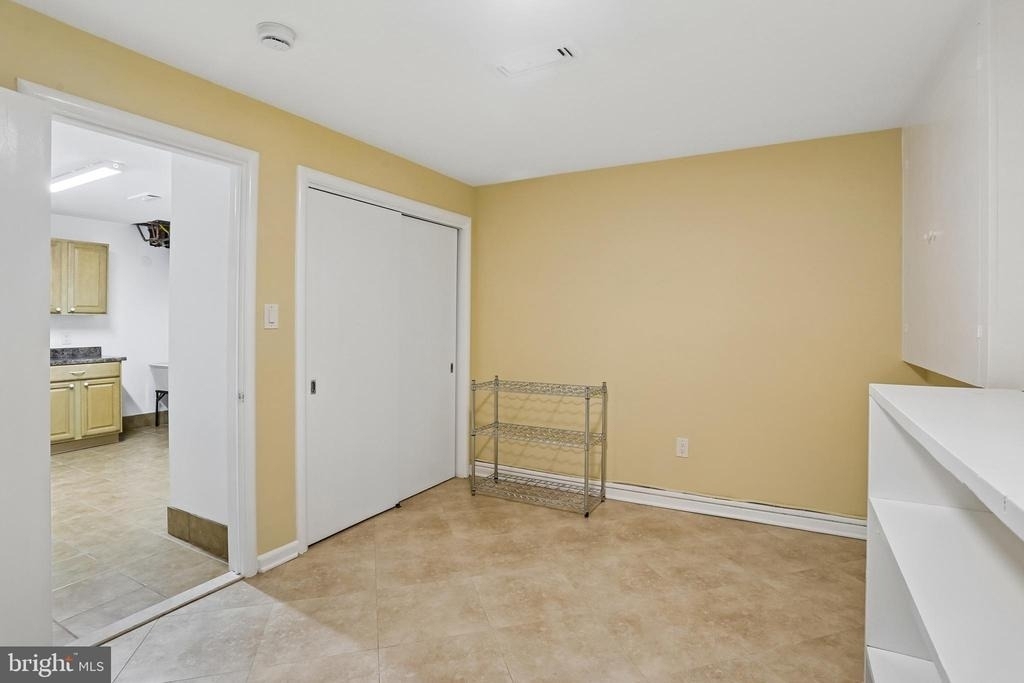 3301 Shirley Ln - Photo 35