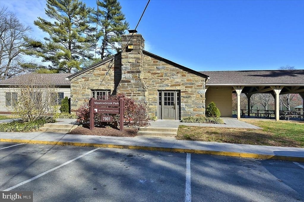 3301 Shirley Ln - Photo 52