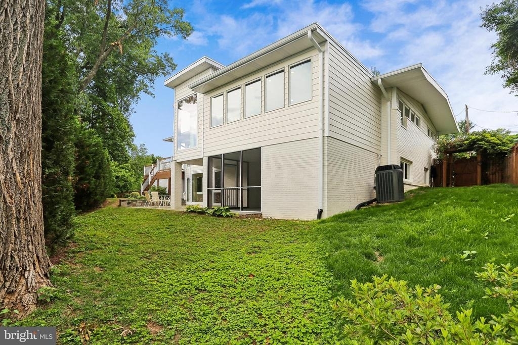 3301 Shirley Ln - Photo 1