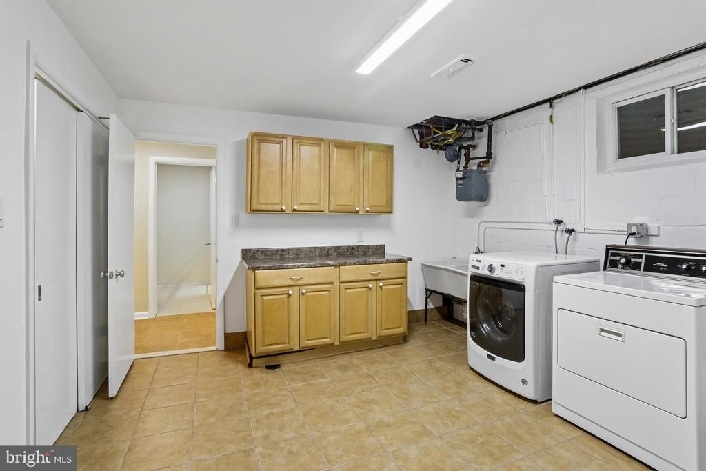 3301 Shirley Ln - Photo 36