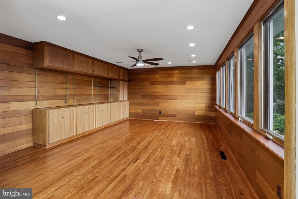 3301 Shirley Ln - Photo 17