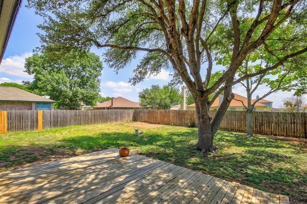 502 Eaglecreek Dr - Photo 0