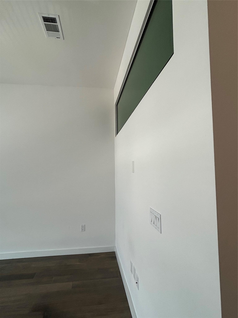 800 Embassy Dr - Photo 8