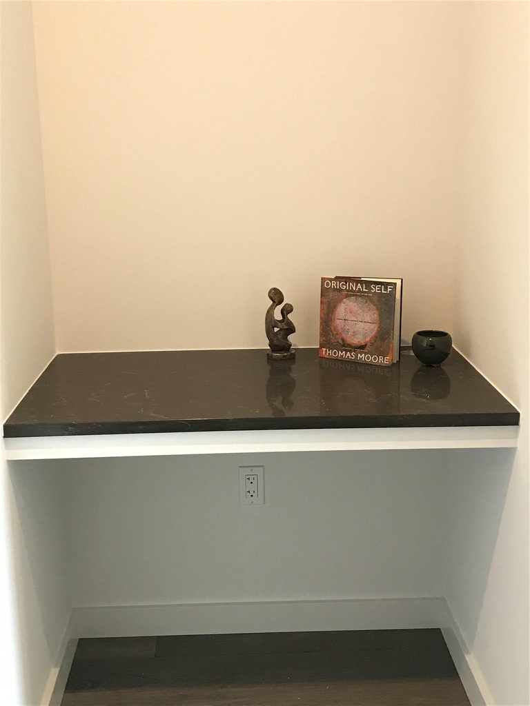800 Embassy Dr - Photo 17