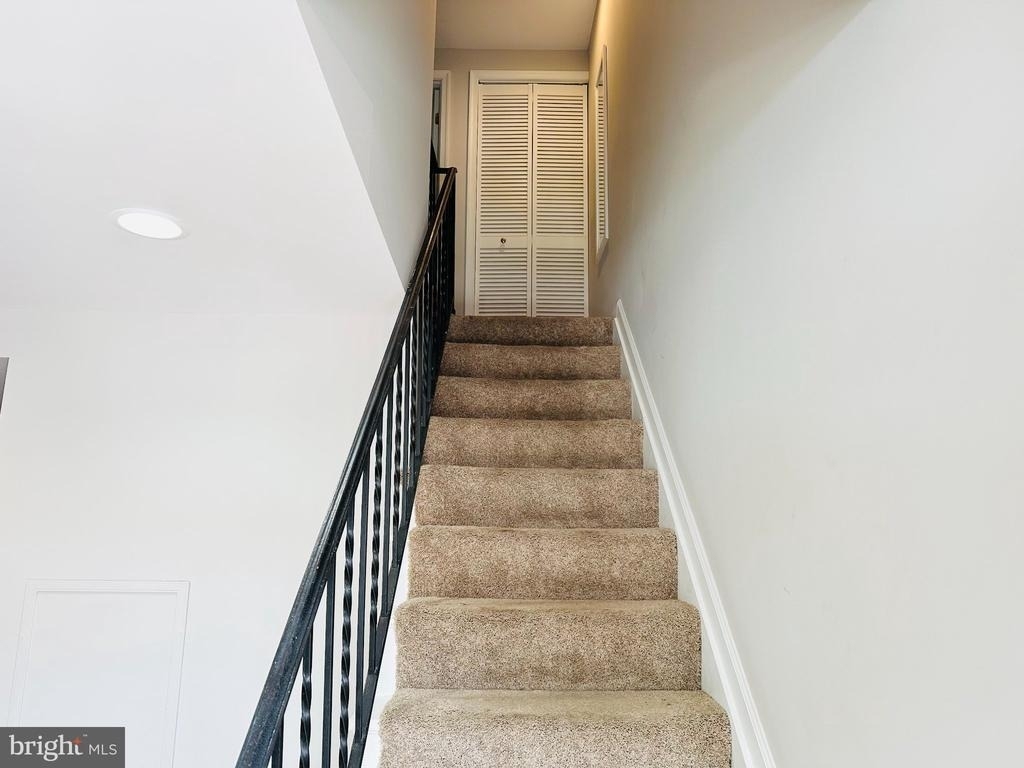 34 Carroll View Avenue - Photo 5