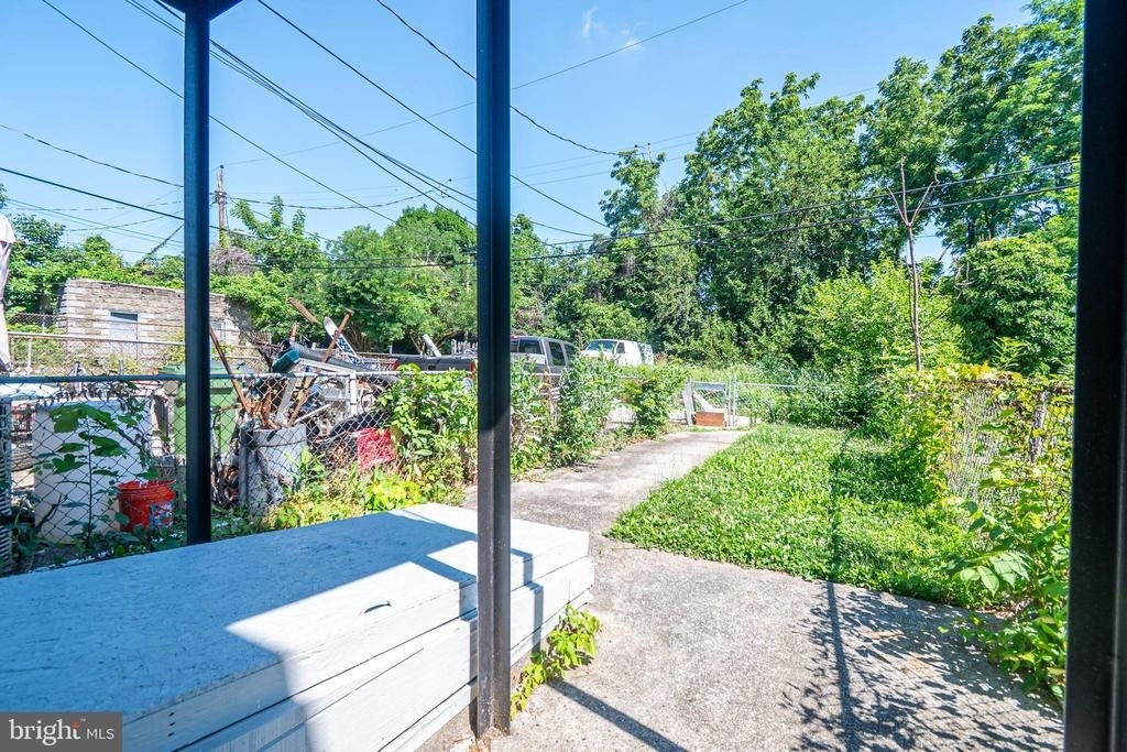2732 Riggs Avenue - Photo 6