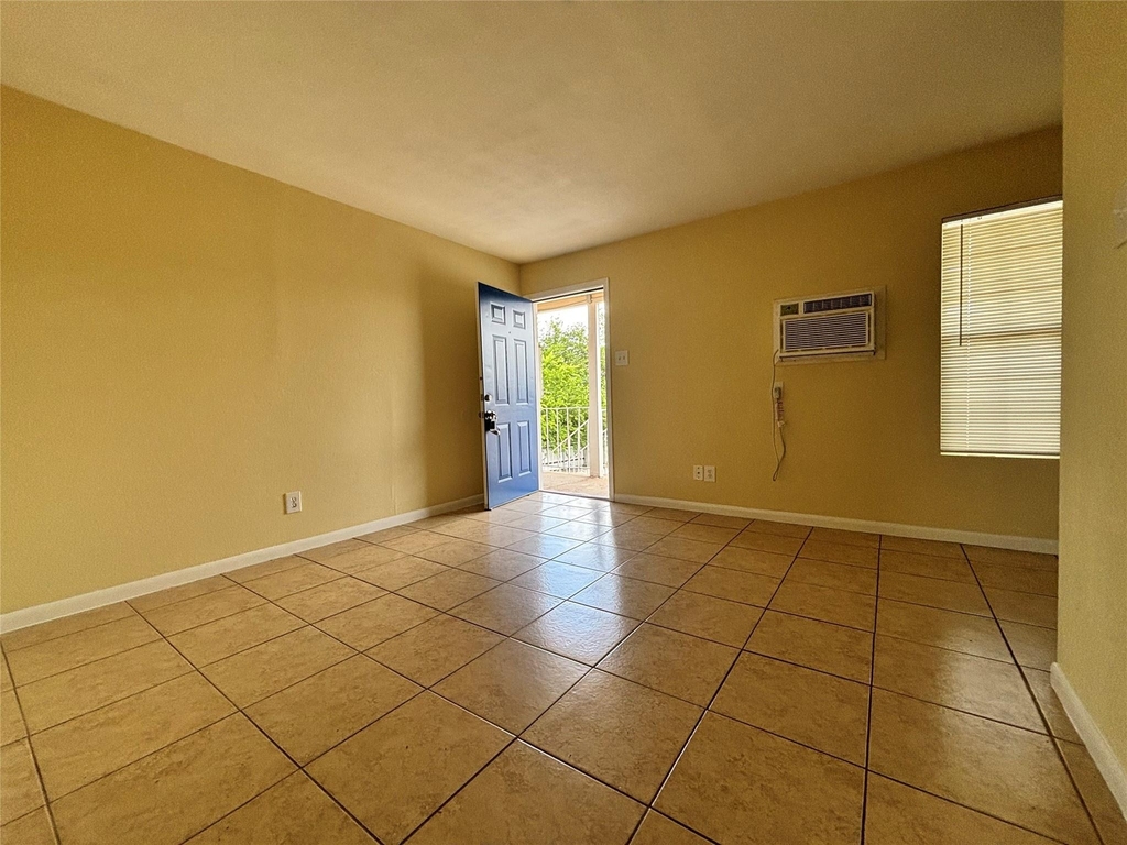 1206 Bundrant Dr - Photo 2