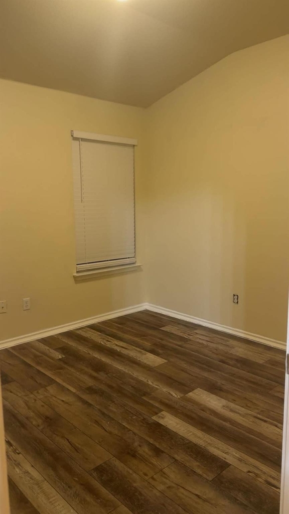 13004 Tinker St - Photo 6