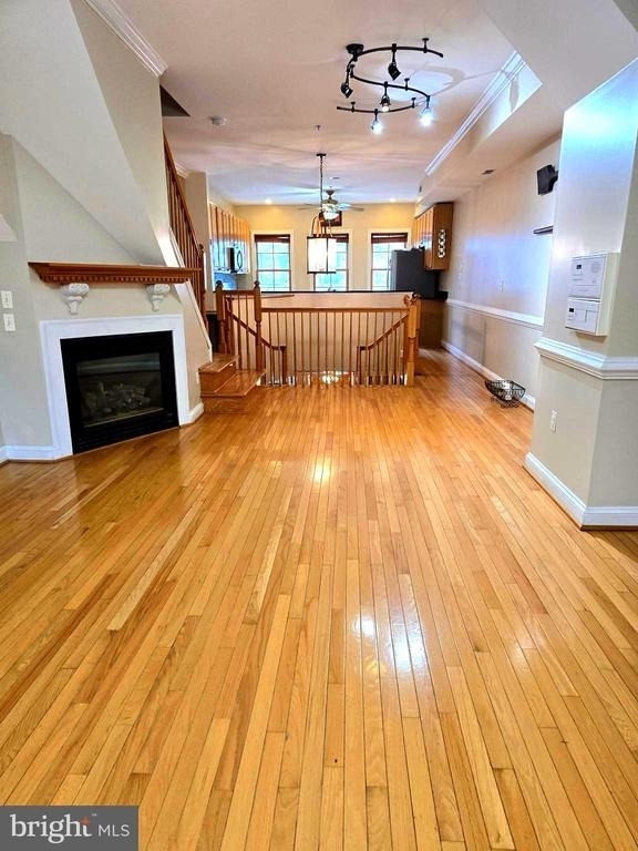 704 S Bond Street - Photo 4