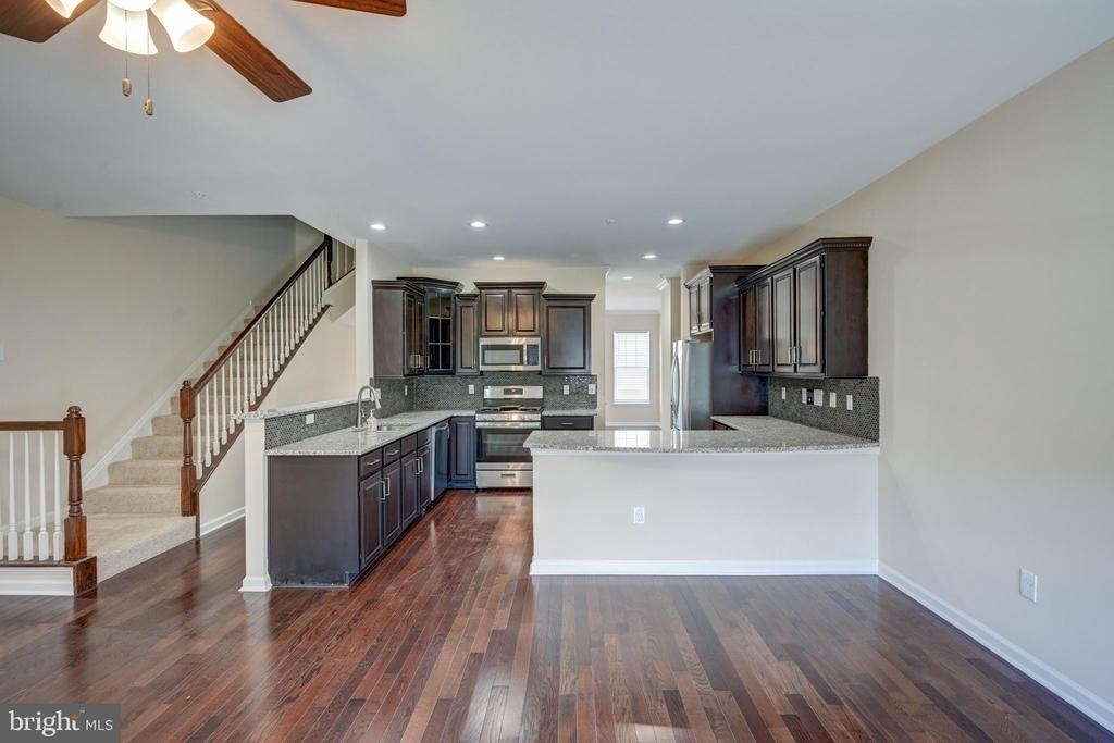 7827 Crystal Brook Way - Photo 9