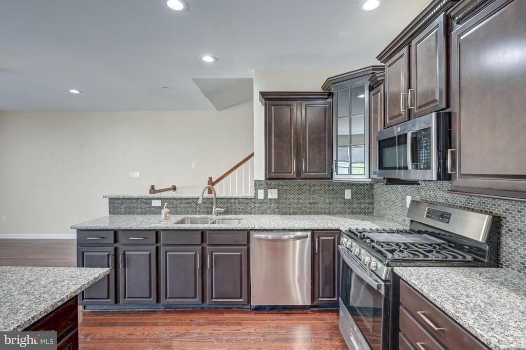 7827 Crystal Brook Way - Photo 13
