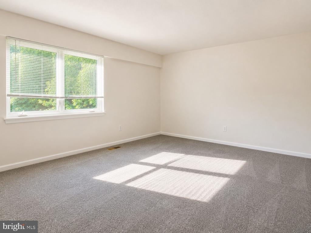 74 Gentry Court - Photo 2