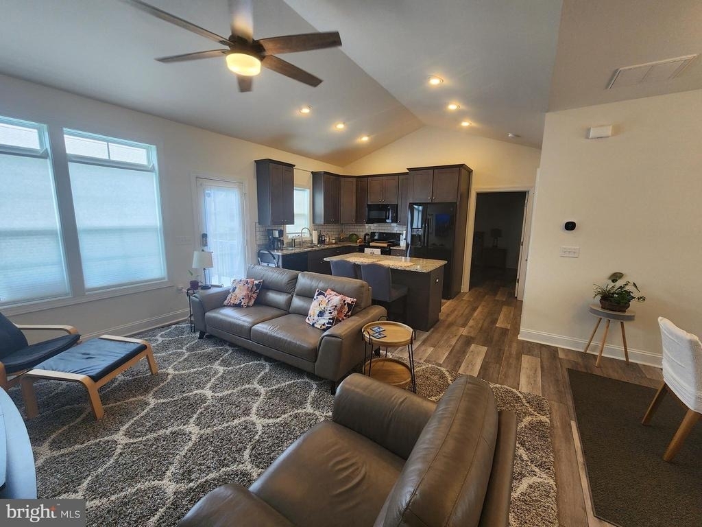 26017 Starboard Drive - Photo 2