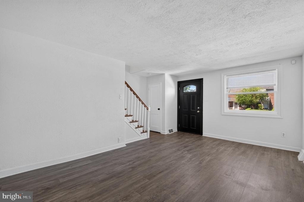 53 Madison Drive - Photo 5