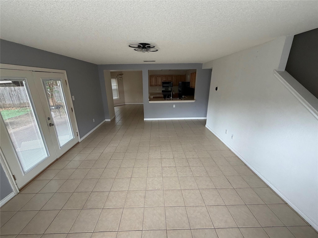 1704 Matagorda Dr - Photo 3