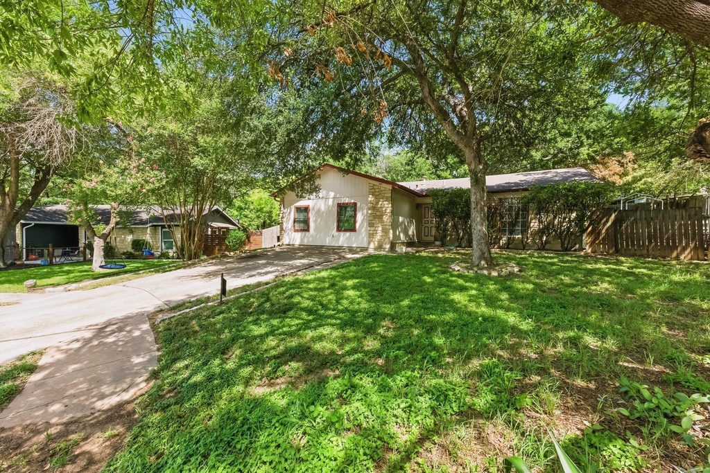 4802 Peach Grove Ct - Photo 0