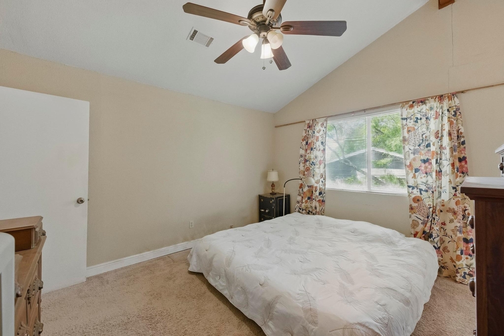 4802 Peach Grove Ct - Photo 4