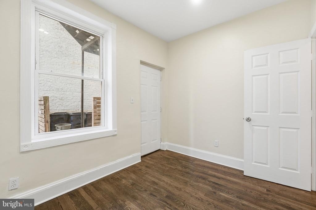 1038 6th Street Ne - Photo 17
