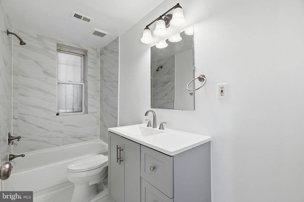 1038 6th Street Ne - Photo 14