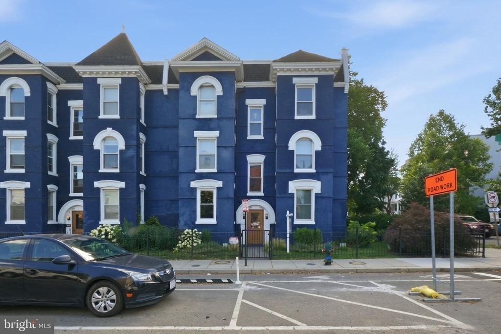 1038 6th Street Ne - Photo 18