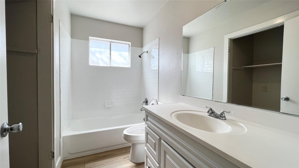 11208 Renel Dr - Photo 6