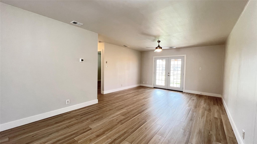 11208 Renel Dr - Photo 4