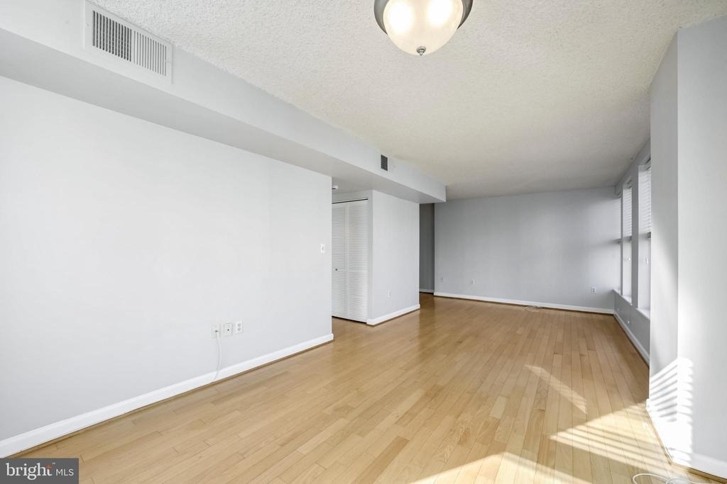 601 Pennsylvania Avenue Nw - Photo 1