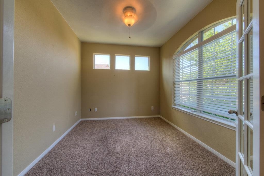 403 Limestone Trl - Photo 3