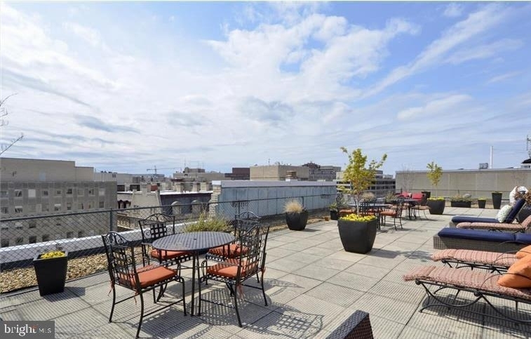 1727 Massachusetts Avenue Nw - Photo 15
